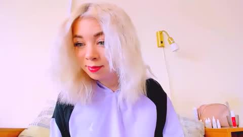 Nicole online show from 02-22-25, 11:13