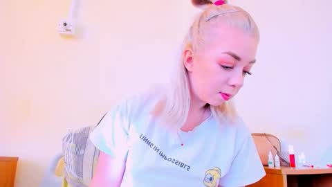 Nicole online show from 02-23-25, 07:33