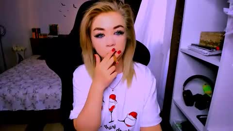 Nicole online show from 01-14-26, 05:13