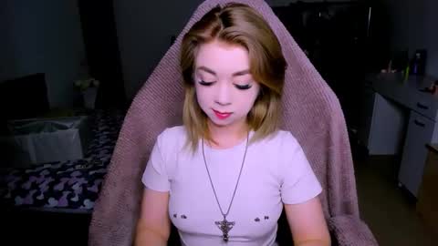 Nicole online show from 05-16-26, 06:07