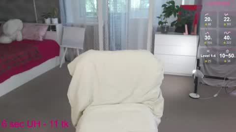 Snapshot of blissful_muse chatting on 06-21-26, 01:57 Margo online show from 06-21-26, 01:57