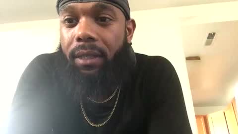 Snapshot of blksurfher chatting on 02-17-25, 07:21 blksurfher online show from 02-17-25, 07:21