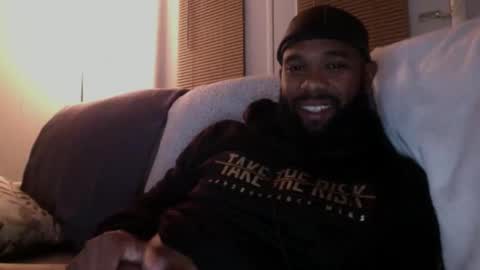 Snapshot of blksurfher chatting on 11-13-25, 03:38 blksurfher online show from 11-13-25, 03:38