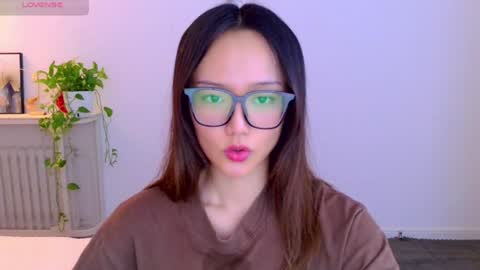 Snapshot of blon_kater chatting on 06-25-26, 08:30 YoYo online show from 06-25-26, 08:30