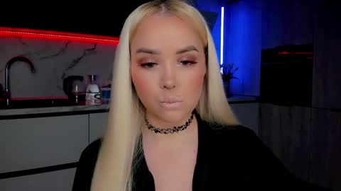 Lana online show from 01-15-25, 03:54