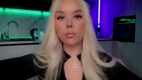 Lana online show from 02-23-25, 11:58