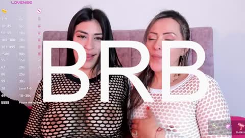 Snapshot of blonde__cute chatting on 02-01-25, 02:02 Esperancita and Karina online show from 02-01-25, 02:02