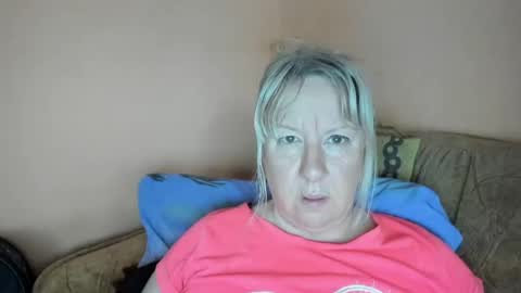 Snapshot of blonde_angel20 chatting on 06-17-26, 03:42 Nicole online show from 06-17-26, 03:42