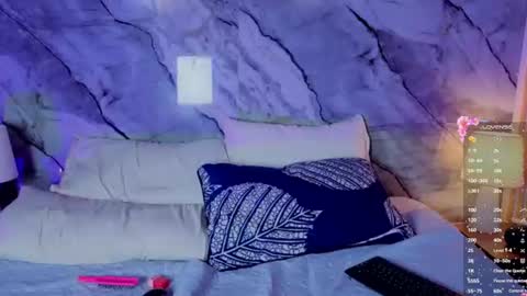 blonde_angelic online show from 06-24-26, 04:22