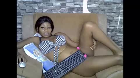 blonde_creamy online show from 04-27-26, 06:39