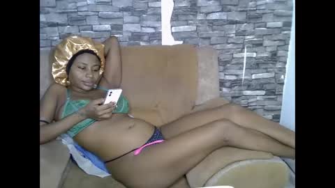 Snapshot of blonde_creamy chatting on 05-19-26, 03:35 blonde_creamy online show from 05-19-26, 03:35