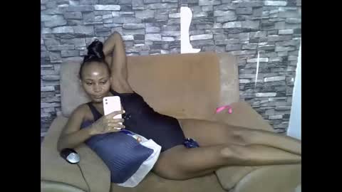 Snapshot of blonde_creamy chatting on 05-31-26, 06:09 blonde_creamy online show from 05-31-26, 06:09