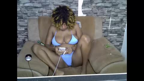 Snapshot of blonde_creamy chatting on 06-08-26, 02:56 blonde_creamy online show from 06-08-26, 02:56