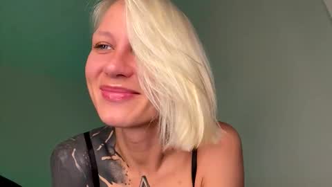 Snapshot of blonde_fuck_couple chatting on 05-31-26, 12:19 blonde_fuck_couple online show from 05-31-26, 12:19