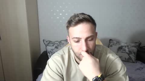 Mr Blond online show from 12-18-24, 07:41