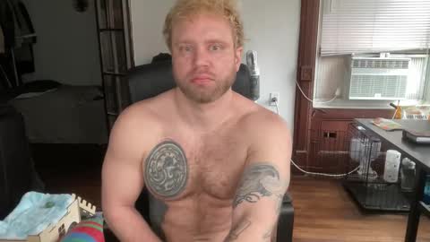 Snapshot of blondebluebear chatting on 03-23-26, 12:53 blondebluebear online show from 03-23-26, 12:53