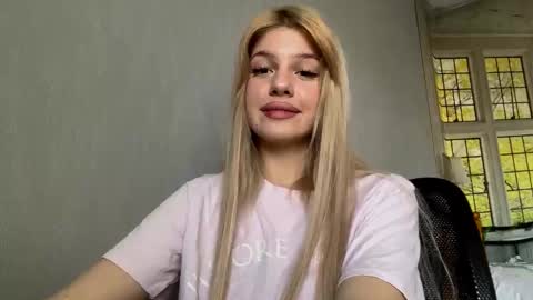 Evelina online show from 11-15-25, 08:33