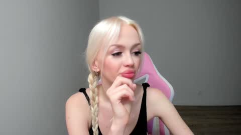 Elisa online show from 12-04-24, 12:52