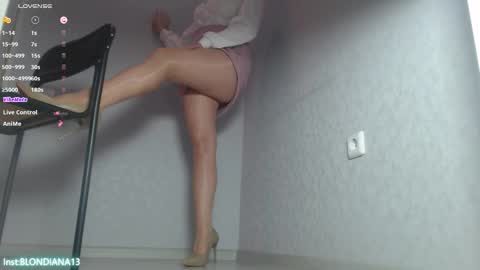 Im Di. I smell naked even when Im dressed. online show from 03-12-26, 09:48