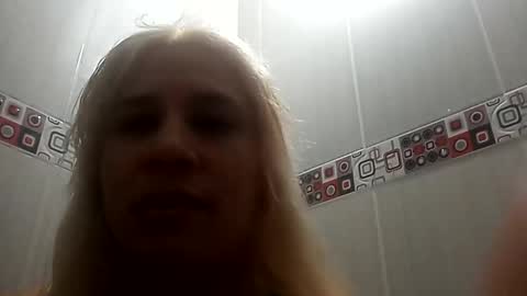 Snapshot of blondie_seex chatting on 11-20-25, 02:45 Blondie online show from 11-20-25, 02:45