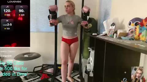 Snapshot of blondiebubblebooty chatting on 06-15-26, 02:58 Bubbles online show from 06-15-26, 02:58