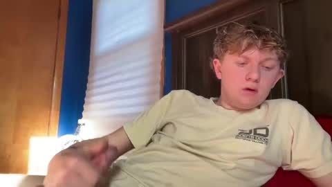 Snapshot of blondiedicks1 chatting on 12-22-25, 02:25 blondiedicks1 online show from 12-22-25, 02:25