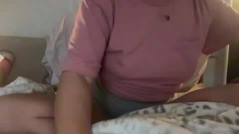Snapshot of blondieslutt chatting on 04-20-26, 02:47 IM TRYNG online show from 04-20-26, 02:47