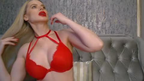 Snapshot of blondiestarxxx chatting on 04-29-26, 09:10 Helen online show from 04-29-26, 09:10