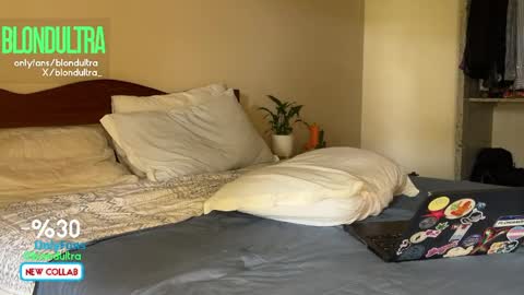 Snapshot of blondultra chatting on 05-29-26, 05:44 blondultra online show from 05-29-26, 05:44