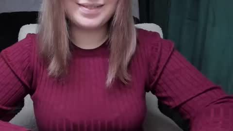 Snapshot of blondymargaret chatting on 11-23-25, 11:43 blondymargaret online show from 11-23-25, 11:43