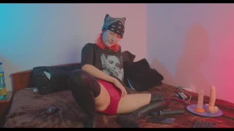 Bloom online show from 01-16-26, 01:37