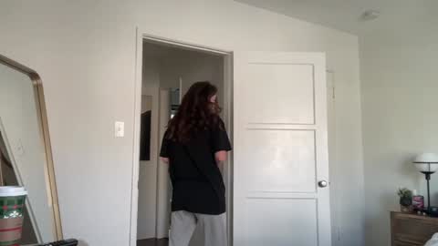 Snapshot of bloomyogi chatting on 11-08-25, 07:01 Emma Bloom online show from 11-08-25, 07:01