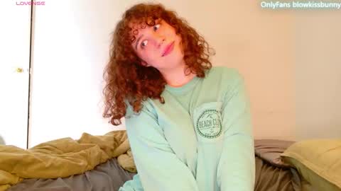 Blow Kiss Bunny online show from 04-03-26, 07:12