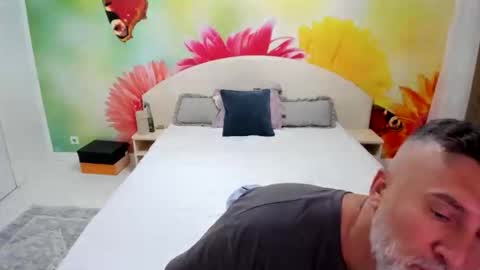 Snapshot of blowmyxxl chatting on 11-18-25, 04:33 Nico online show from 11-18-25, 04:33