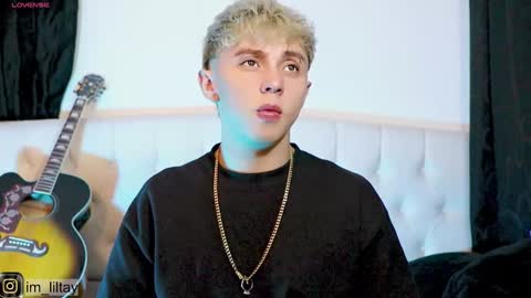 Snapshot of blue_boy_1 chatting on 12-22-24, 03:55 TAY online show from 12-22-24, 03:55