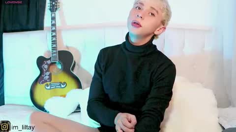 Snapshot of blue_boy_1 chatting on 02-15-25, 12:37 TAY online show from 02-15-25, 12:37