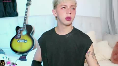 Snapshot of blue_boy_1 chatting on 02-24-25, 06:05 TAY online show from 02-24-25, 06:05