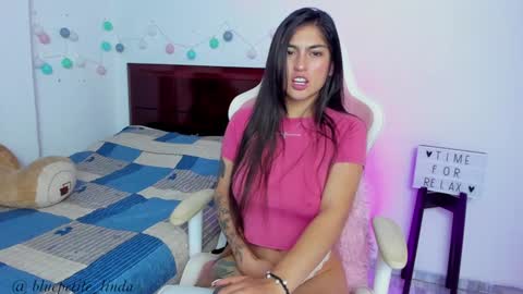 Linda  online show from 01-04-25, 04:00