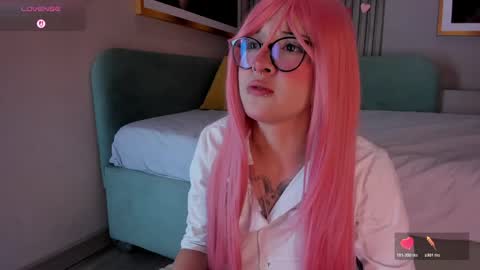 Snapshot of blue_sixx chatting on 05-01-26, 10:25 blue_sixx online show from 05-01-26, 10:25