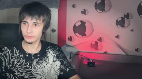 Snapshot of blue_w0rld chatting on 10-12-25, 05:01 SONNYVAN online show from 10-12-25, 05:01