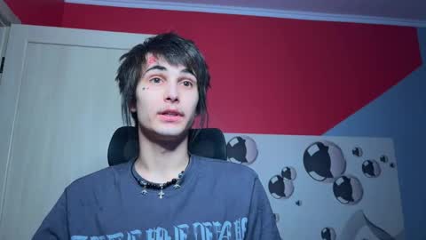 Snapshot of blue_w0rld chatting on 10-22-25, 01:22 SONNYVAN online show from 10-22-25, 01:22