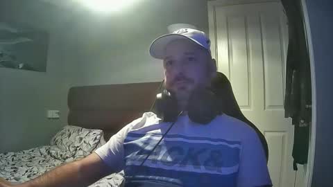 bluebirdflame1 online show from 10-24-25, 09:55