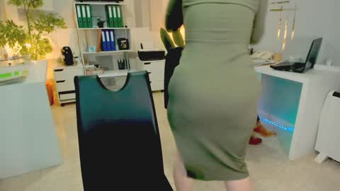 Snapshot of bluediamondsdreams chatting on 11-07-25, 04:40 bluediamondsdreams online show from 11-07-25, 04:40