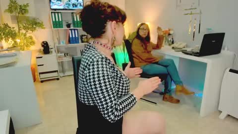 Snapshot of bluediamondsdreams chatting on 11-10-25, 07:02 bluediamondsdreams online show from 11-10-25, 07:02