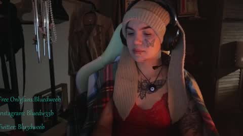 Blue online show from 02-15-25, 07:06