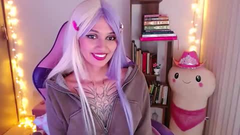 Snapshot of bluee_v chatting on 11-14-25, 01:15 Im Abril .. Nice to meet you thumb up me please its important INDEPENDENT MODEL online show from 11-14-25, 01:15