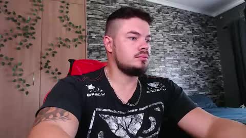 blueeyeboy0 online show from 12-02-25, 09:36