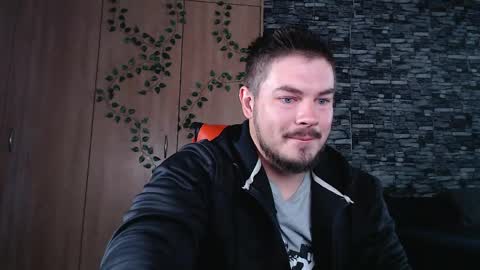 blueeyeboy0 online show from 05-13-26, 08:12