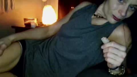 Snapshot of blueeyedlie chatting on 01-30-25, 04:58 Blueeyedlie online show from 01-30-25, 04:58