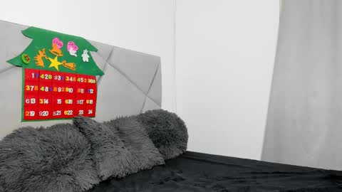 blueeyeslexxxy online show from 12-02-25, 07:25